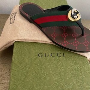 Size 36 US (6) Gucci slides